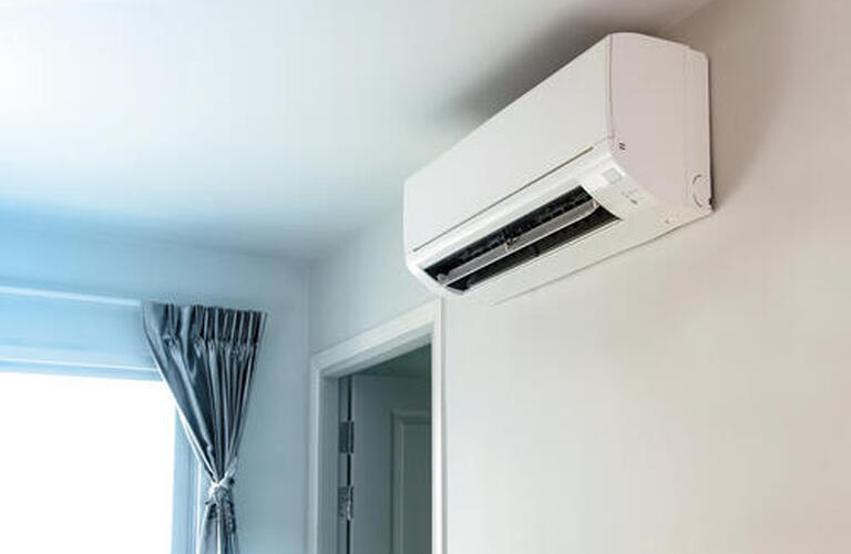 宝塚市でエアコンの買い替えによる工事はお任せください｜地域密着の電気工事は株式会社山下商事