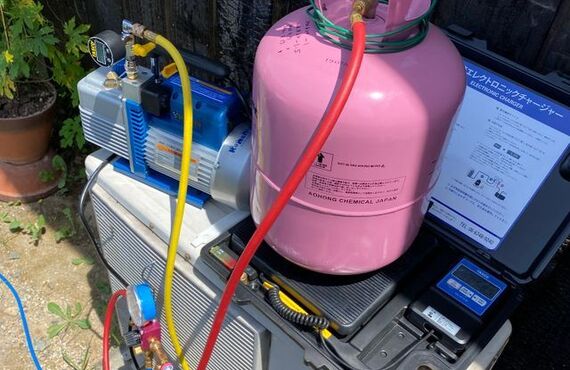 芦屋市でエアコンのガス補充でお困りの方必見｜地域密着の電気工事は株式会社山下商事
