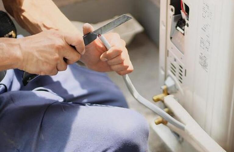 エアコンの移設でお悩みの方必見です｜西宮市で地域密着の電気工事は株式会社山下商事